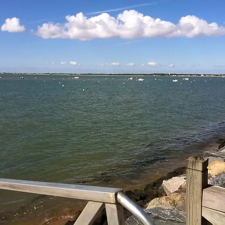 Villa, Jardin, Parkings, Mer A 100 M *