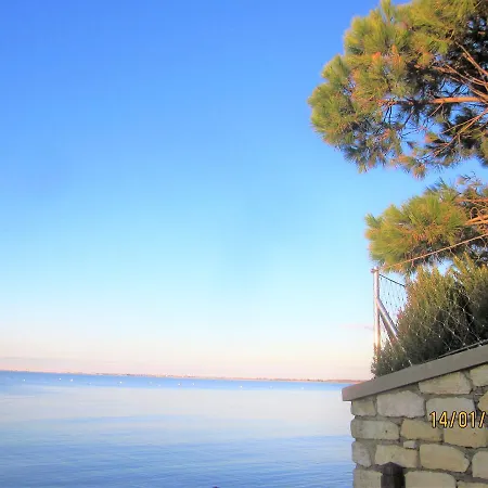 Villa, Jardin, Parkings, Mer A 100 M *